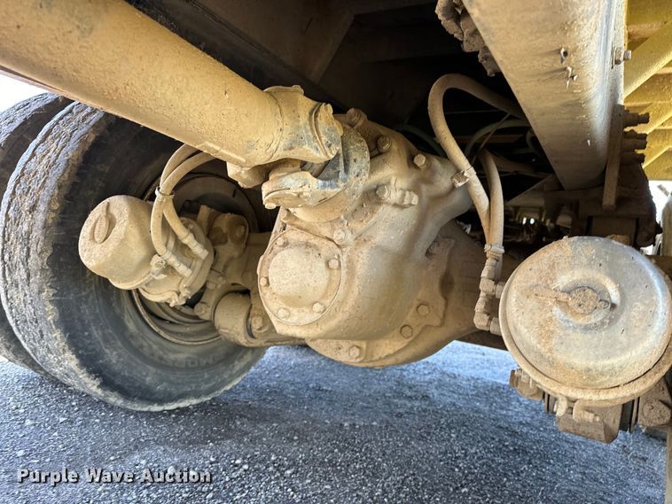 image for item OM9469 2001 Sterling  LT7500 dump truck