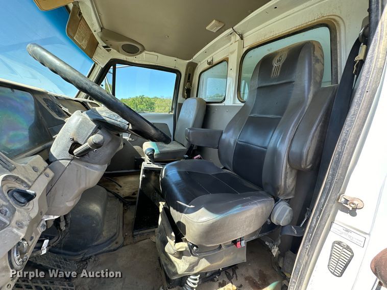 image for item OM9469 2001 Sterling  LT7500 dump truck