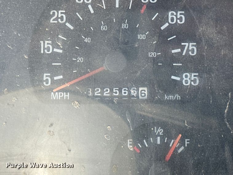 image for item OM9469 2001 Sterling  LT7500 dump truck