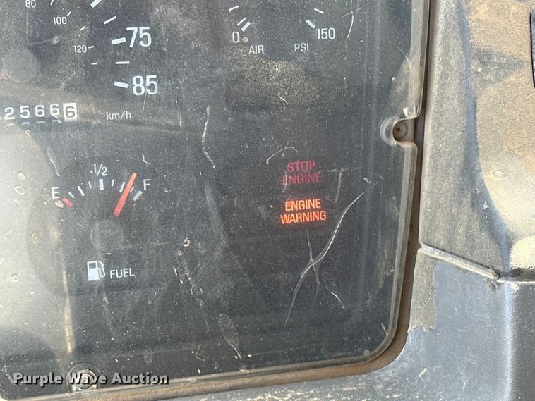 image for item OM9469 2001 Sterling  LT7500 dump truck