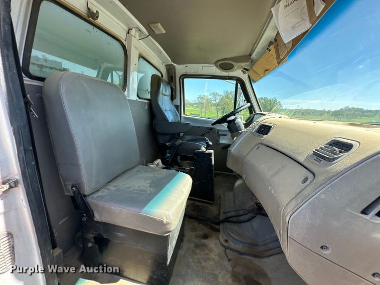 image for item OM9469 2001 Sterling  LT7500 dump truck