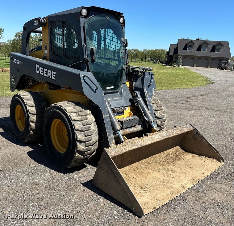 image for item OM9470 2015 John Deere  332E skid steer loader