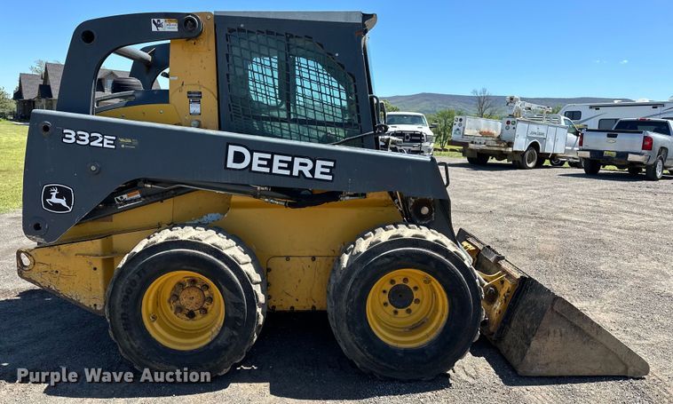 image for item OM9470 2015 John Deere  332E skid steer loader