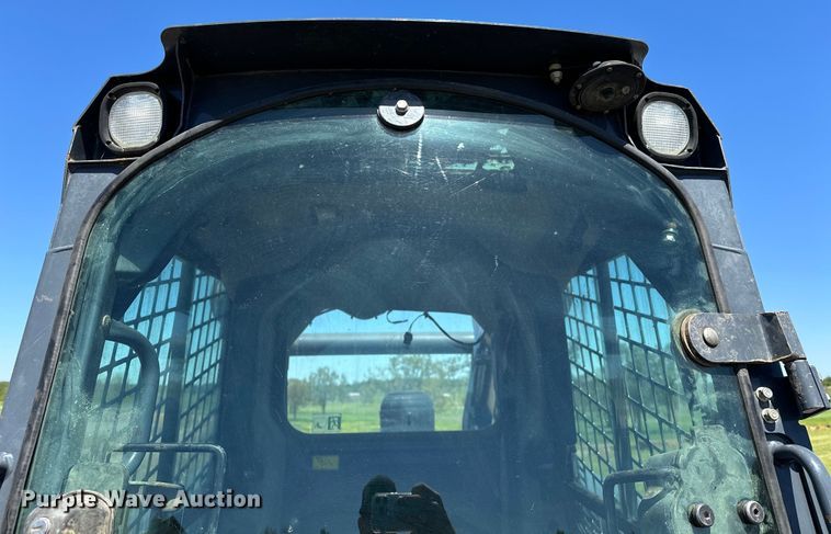 image for item OM9470 2015 John Deere  332E skid steer loader