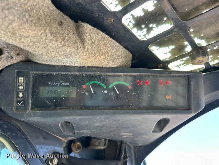 image for item OM9470 2015 John Deere  332E skid steer loader