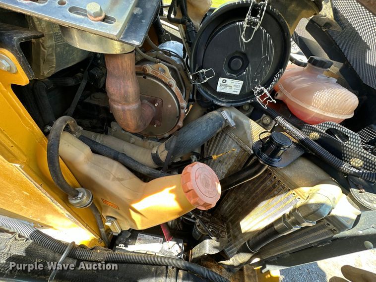 image for item OM9470 2015 John Deere  332E skid steer loader