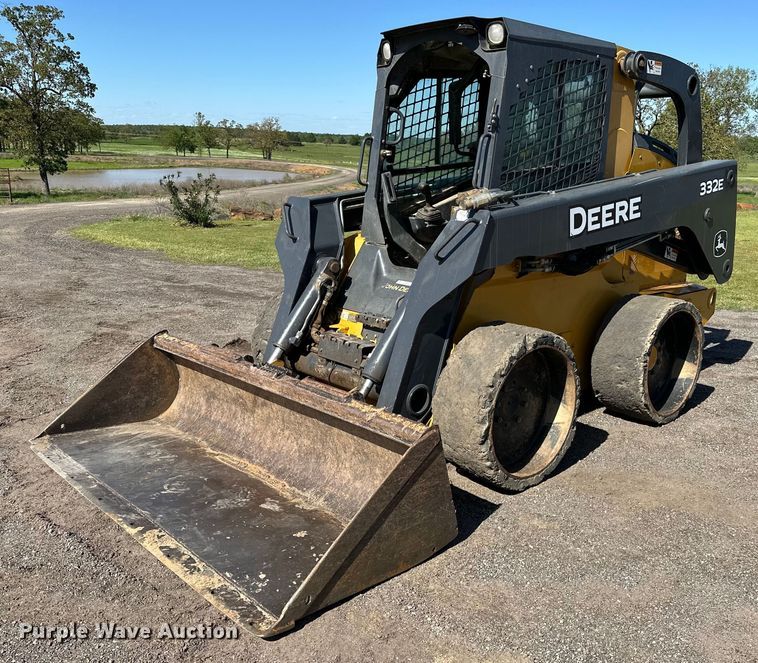 image for item OM9471 2016 John Deere  332E  skid steer loader