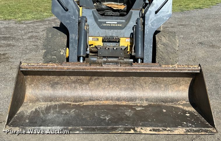 image for item OM9471 2016 John Deere  332E  skid steer loader