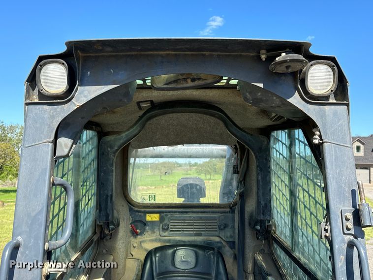 image for item OM9471 2016 John Deere  332E  skid steer loader