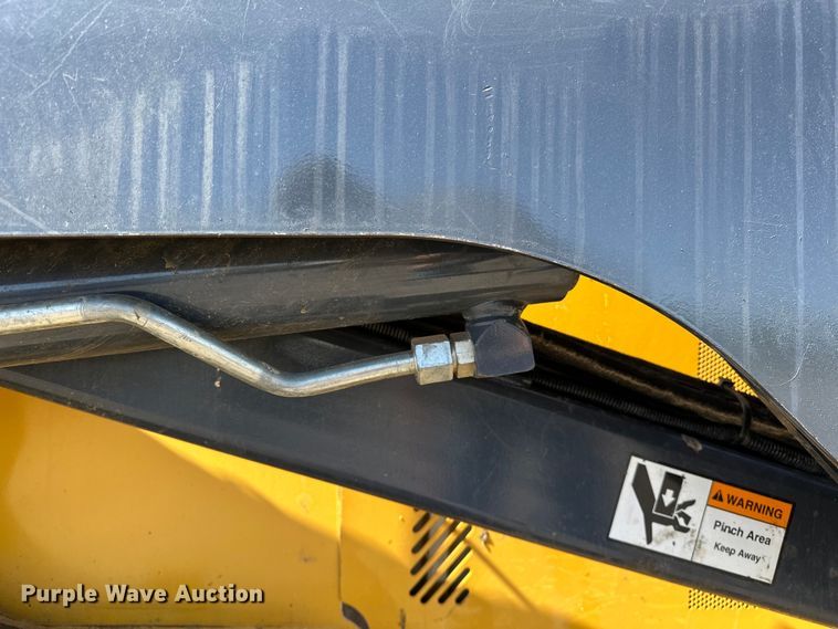 image for item OM9471 2016 John Deere  332E  skid steer loader