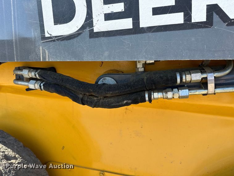 image for item OM9471 2016 John Deere  332E  skid steer loader
