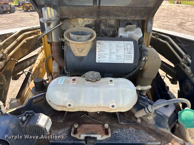 image for item OM9471 2016 John Deere  332E  skid steer loader