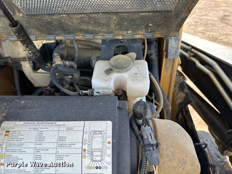 image for item OM9471 2016 John Deere  332E  skid steer loader