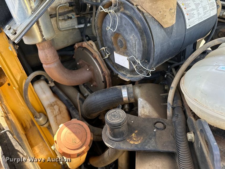 image for item OM9471 2016 John Deere  332E  skid steer loader