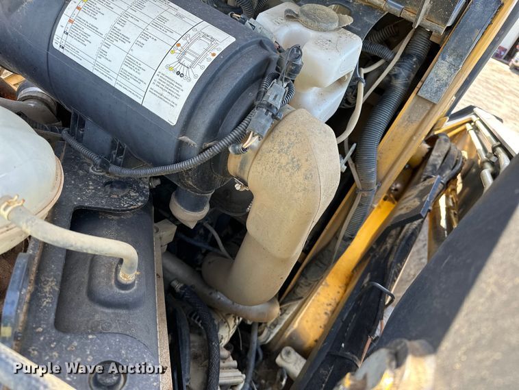 image for item OM9471 2016 John Deere  332E  skid steer loader