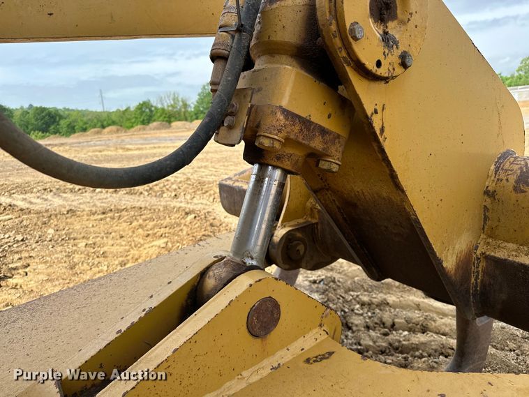 image for item OM9487 2008 Caterpillar  D6T XW VP dozer