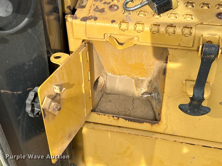 image for item OM9487 2008 Caterpillar  D6T XW VP dozer