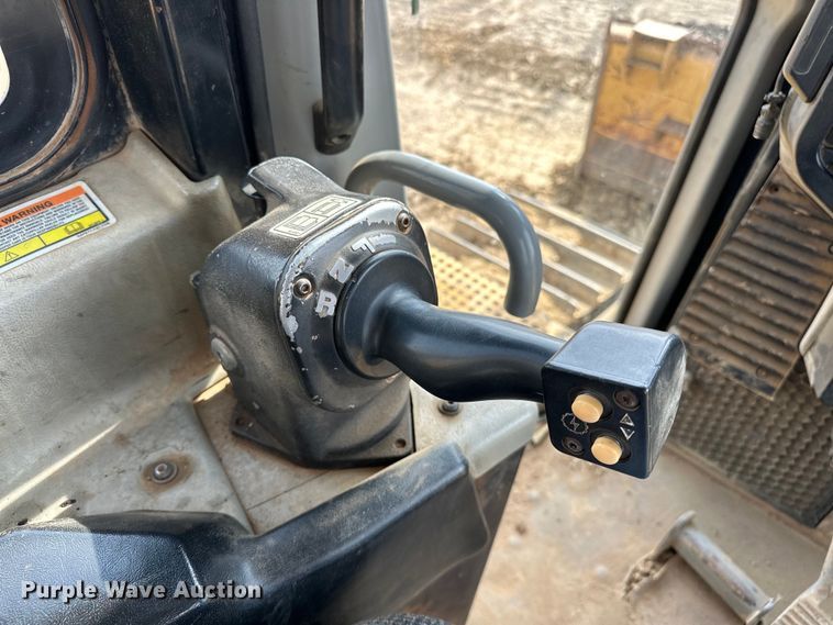 image for item OM9487 2008 Caterpillar  D6T XW VP dozer