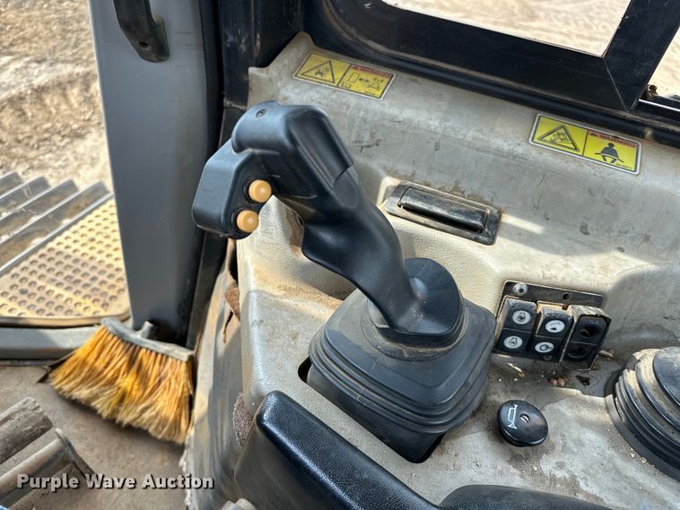 image for item OM9487 2008 Caterpillar  D6T XW VP dozer