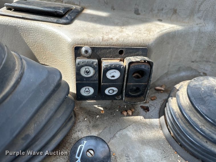 image for item OM9487 2008 Caterpillar  D6T XW VP dozer