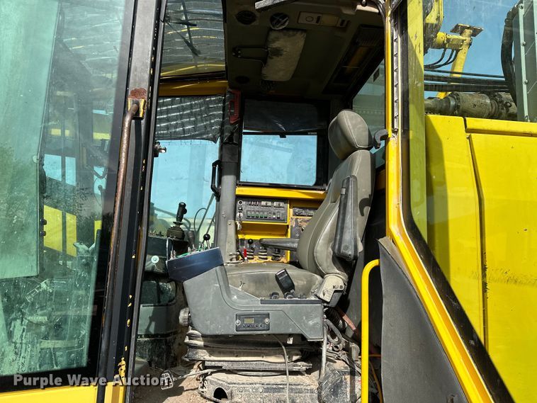 image for item OM9832 2006 Atlas Copco  ROC L6H-54 rock drill