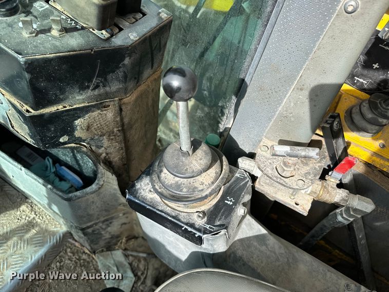 image for item OM9832 2006 Atlas Copco  ROC L6H-54 rock drill