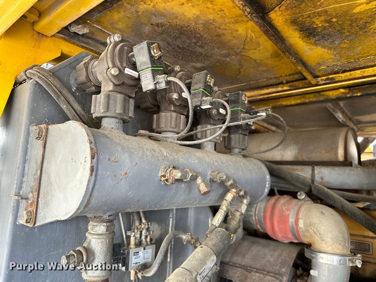 image for item OM9832 2006 Atlas Copco  ROC L6H-54 rock drill