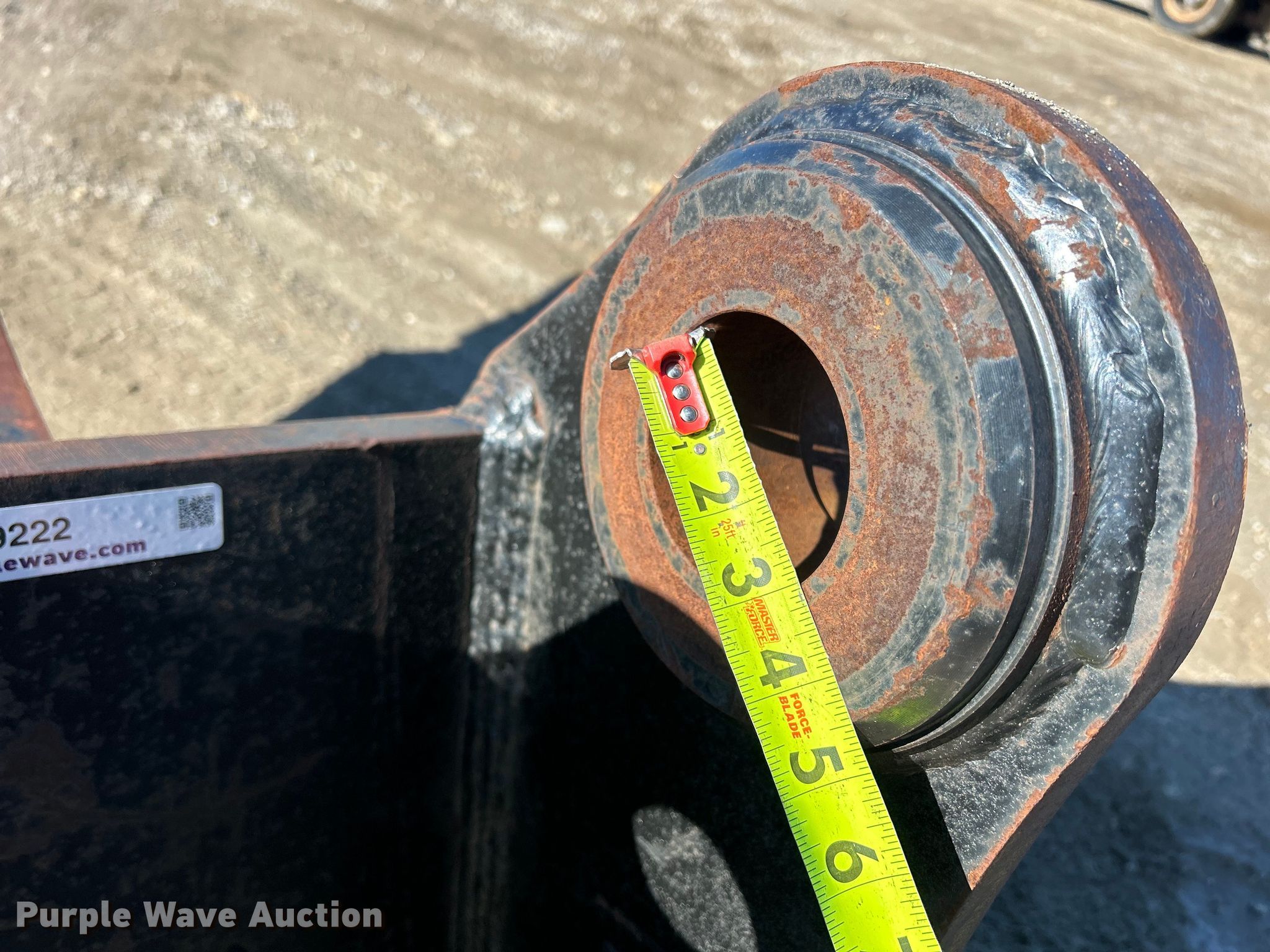 Tag excavator ripper tooth in Wilton, IA | Item MO9222 sold | Purple Wave