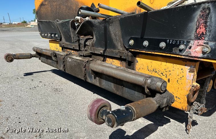 image for item DK6827 2008 LeeBoy 8816 paver