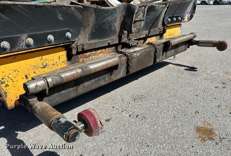 image for item DK6827 2008 LeeBoy 8816 paver