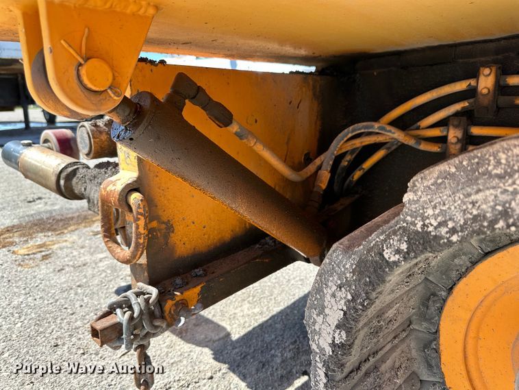 image for item DK6827 2008 LeeBoy 8816 paver