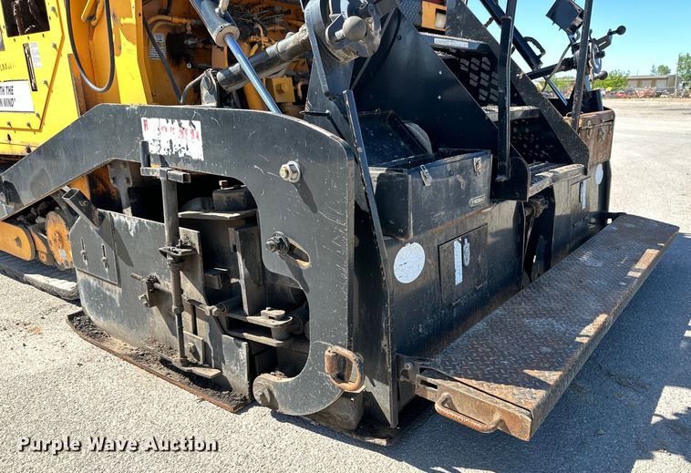 image for item DK6827 2008 LeeBoy 8816 paver