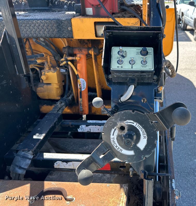 image for item DK6827 2008 LeeBoy 8816 paver