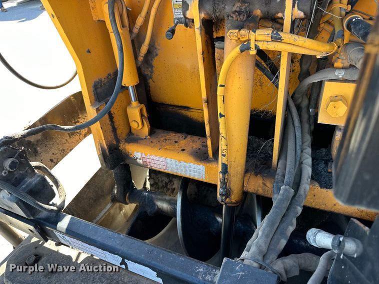 image for item DK6827 2008 LeeBoy 8816 paver