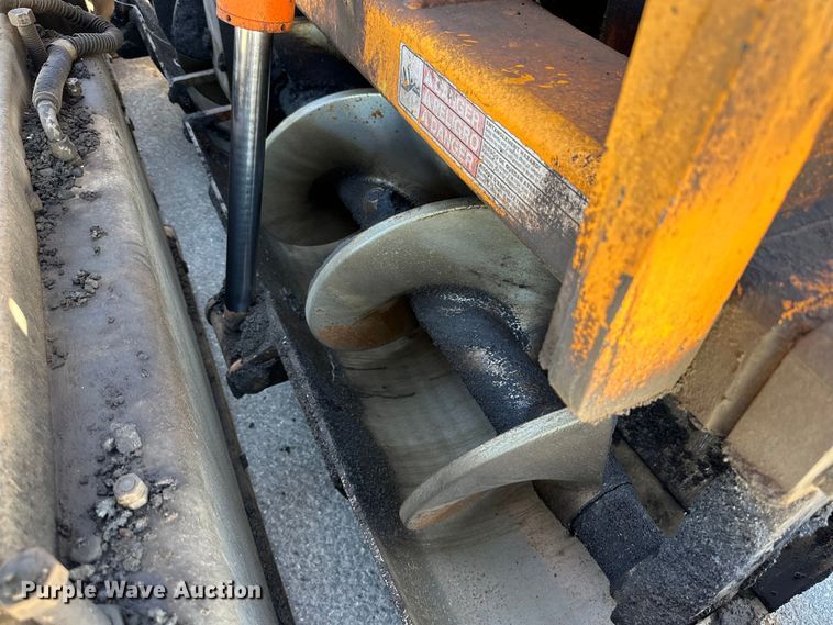 image for item DK6827 2008 LeeBoy 8816 paver