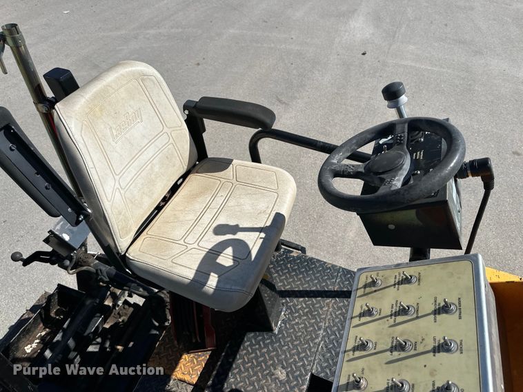 image for item DK6827 2008 LeeBoy 8816 paver