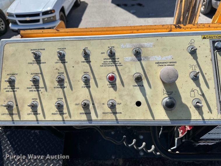 image for item DK6827 2008 LeeBoy 8816 paver