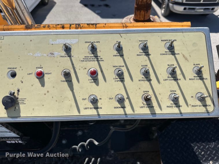 image for item DK6827 2008 LeeBoy 8816 paver