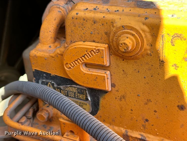 image for item DK6827 2008 LeeBoy 8816 paver