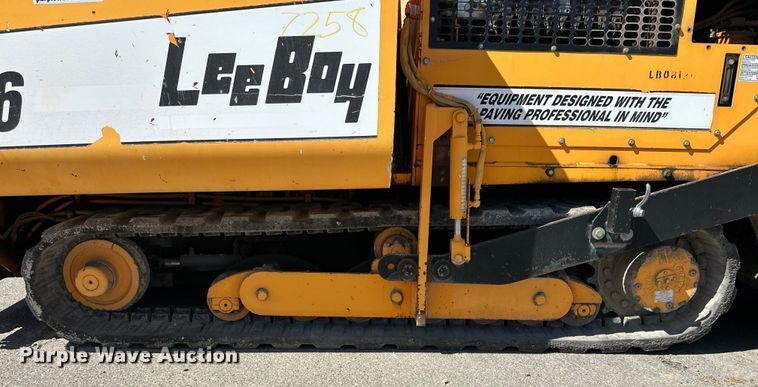 image for item DK6827 2008 LeeBoy 8816 paver