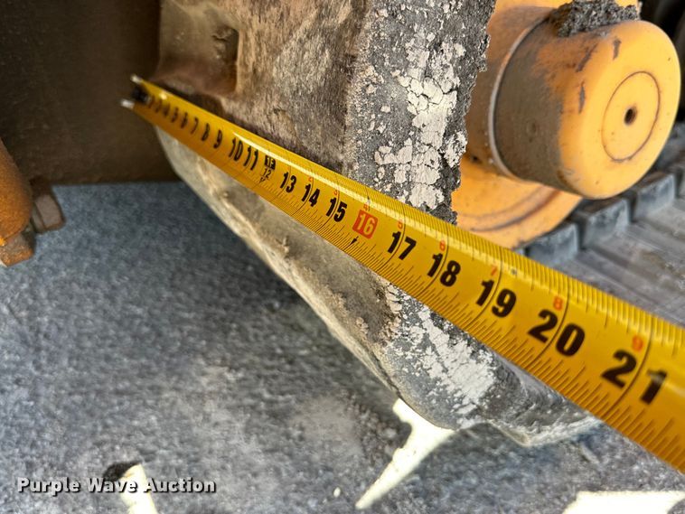 image for item DK6827 2008 LeeBoy 8816 paver