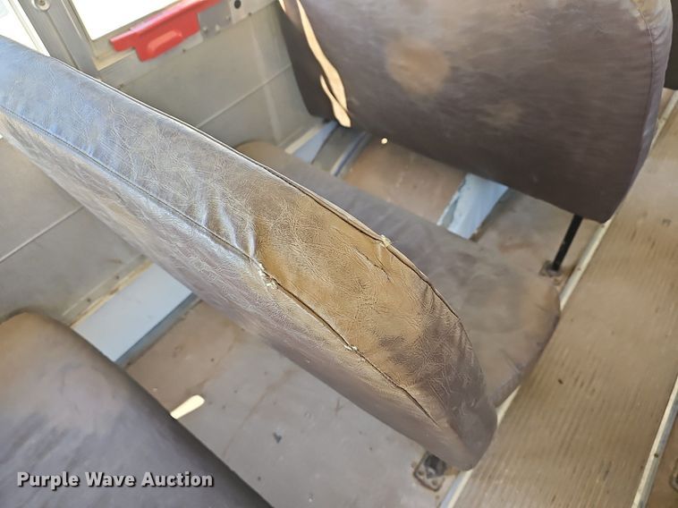 image for item DM1571 2004 International 3800 school bus