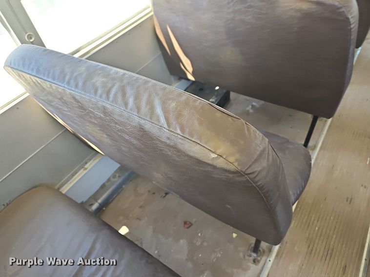 image for item DM1571 2004 International 3800 school bus