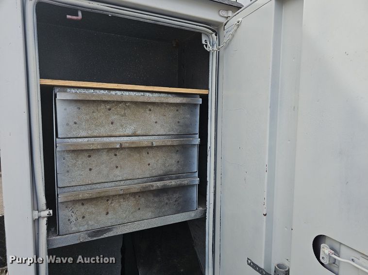 image for item DM1596 1999 Ford F Series bucket truck