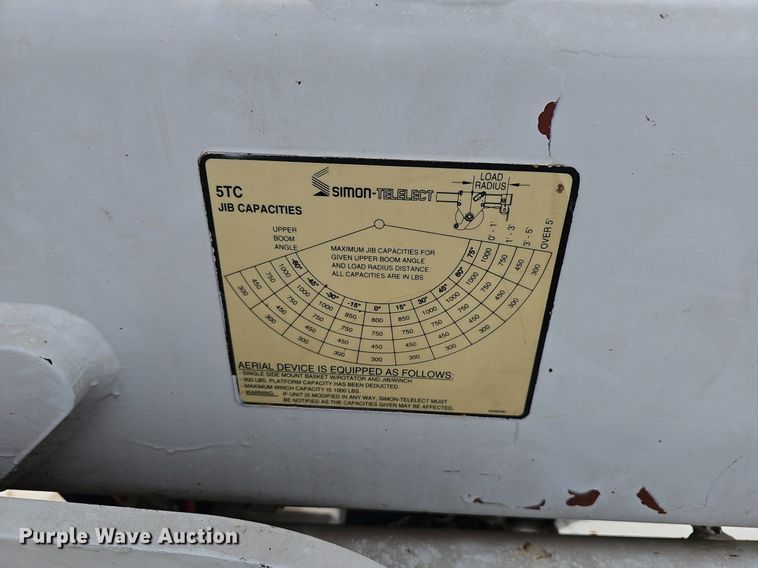 image for item DM1596 1999 Ford F Series bucket truck