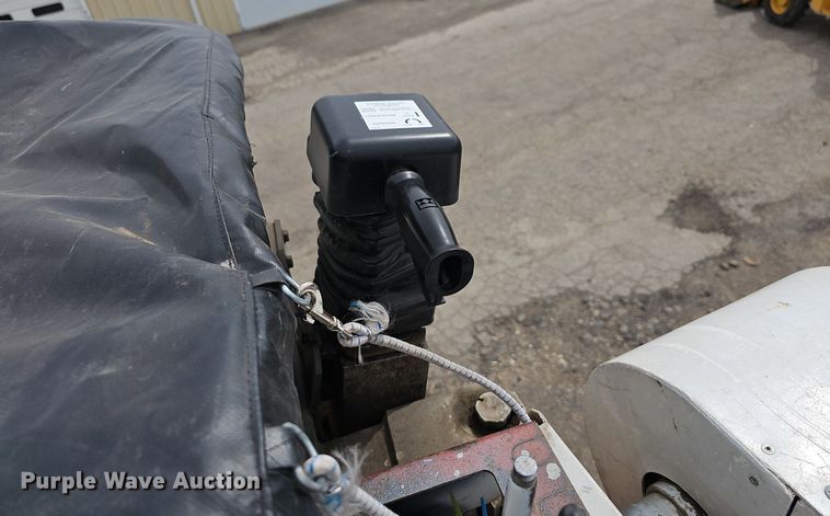 image for item DM1596 1999 Ford F Series bucket truck