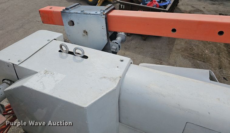image for item DM1596 1999 Ford F Series bucket truck