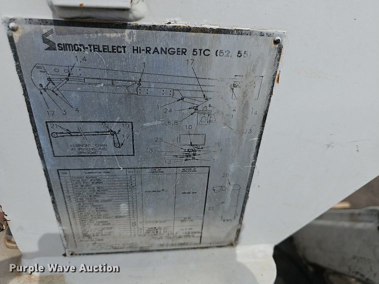 image for item DM1596 1999 Ford F Series bucket truck