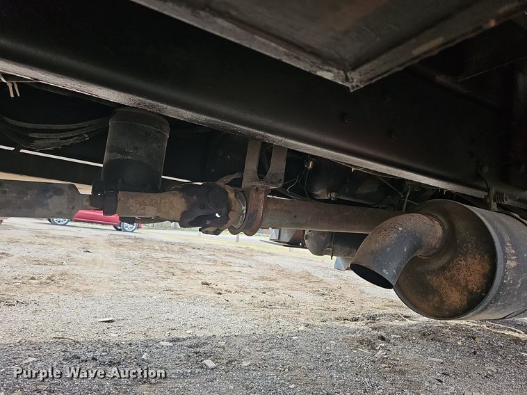 image for item DM1596 1999 Ford F Series bucket truck