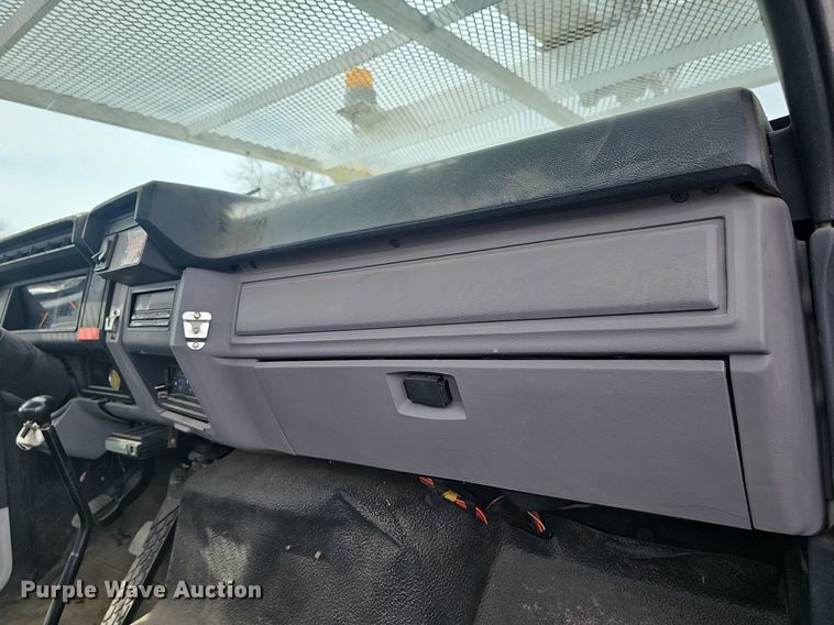 image for item DM1596 1999 Ford F Series bucket truck